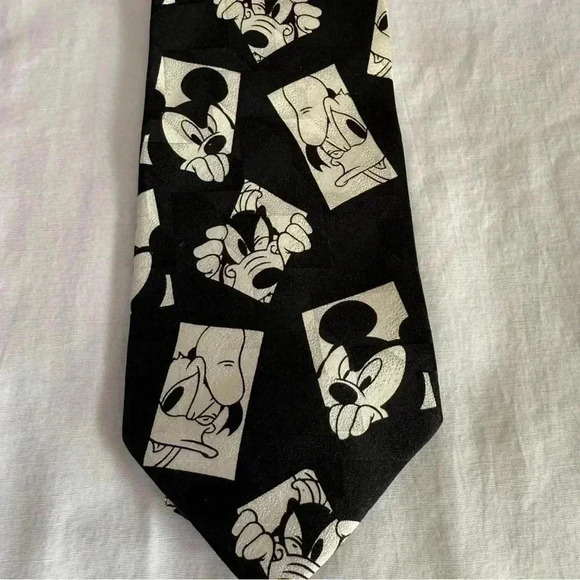 Vintage Disney Mickey Mouse Tie Mickey Unlimited Goofy Donald Duck Silk Black - Picture 1 of 6